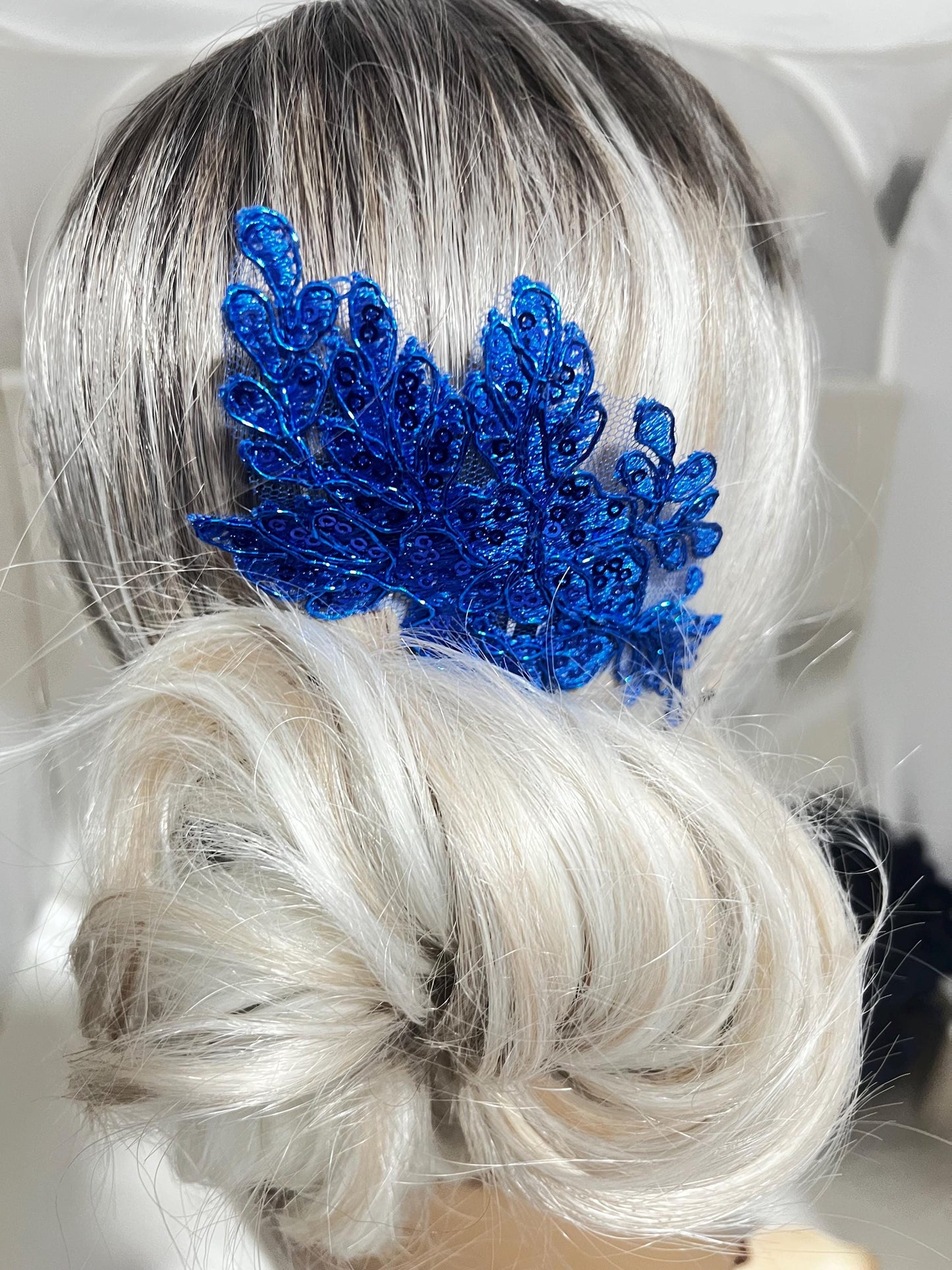 Royal Blue Wedding Hair Comb, Bridal Lace Hair Comb, Blue Lace Hair Comb with Sequins and Bridal Headpiece, Bride Hair Accessory