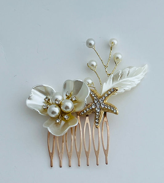 Gold Rhinestones Starfish Wedding Hair Comb, Starfish Bridal Hair Comb, Wedding Pearls and Starfish Comb, Ivory And Gold Bridal Comb