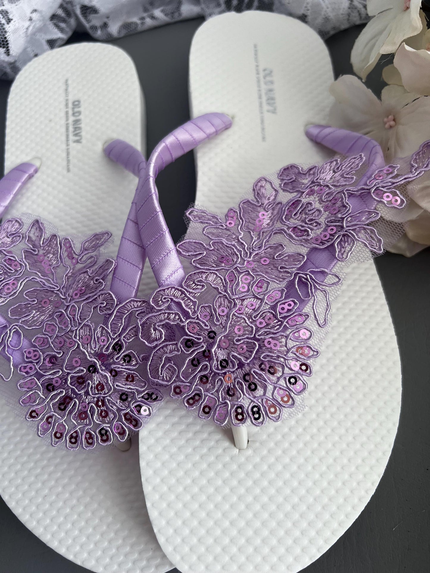 Lavender Bridal Flip Flops, Bridesmaid Flip Flops, Beach Wedding Sandals, Wedding Destination Sandals, Lilac Beaded Flip Flops