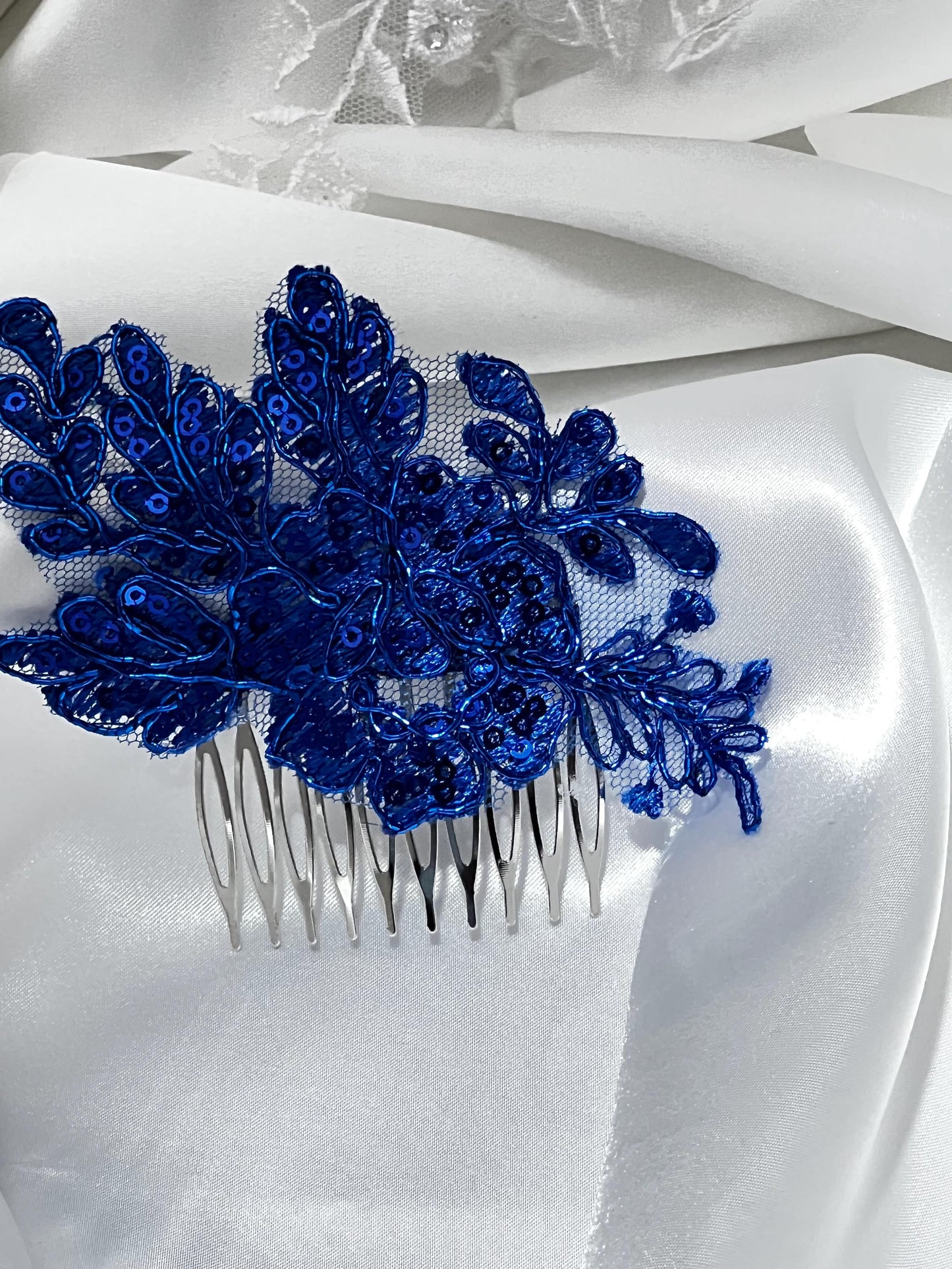 Royal Blue Wedding Hair Comb, Bridal Lace Hair Comb, Blue Lace Hair Comb with Sequins and Bridal Headpiece, Bride Hair Accessory