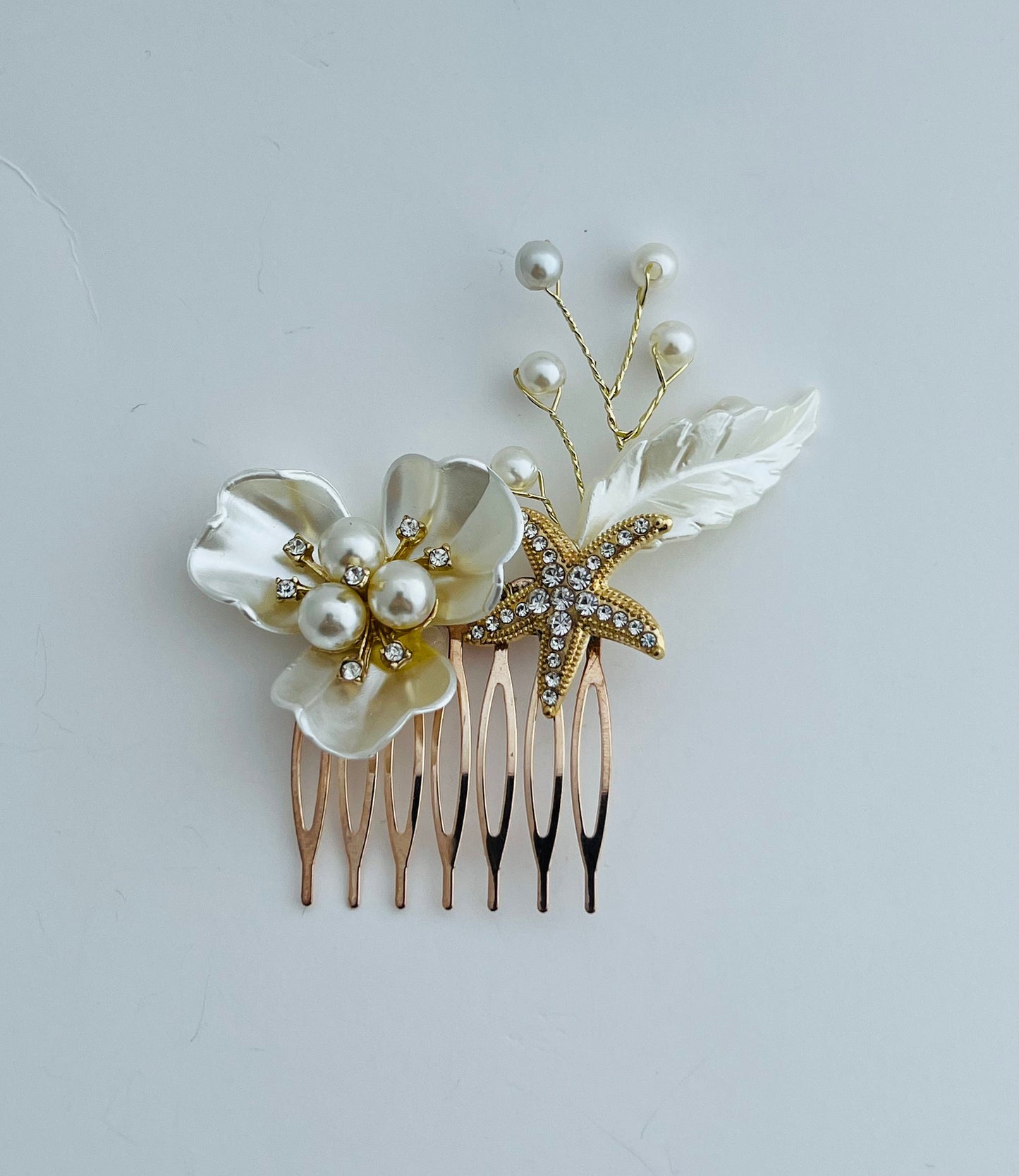 Gold Rhinestones Starfish Wedding Hair Comb, Starfish Bridal Hair Comb, Wedding Pearls and Starfish Comb, Ivory And Gold Bridal Comb