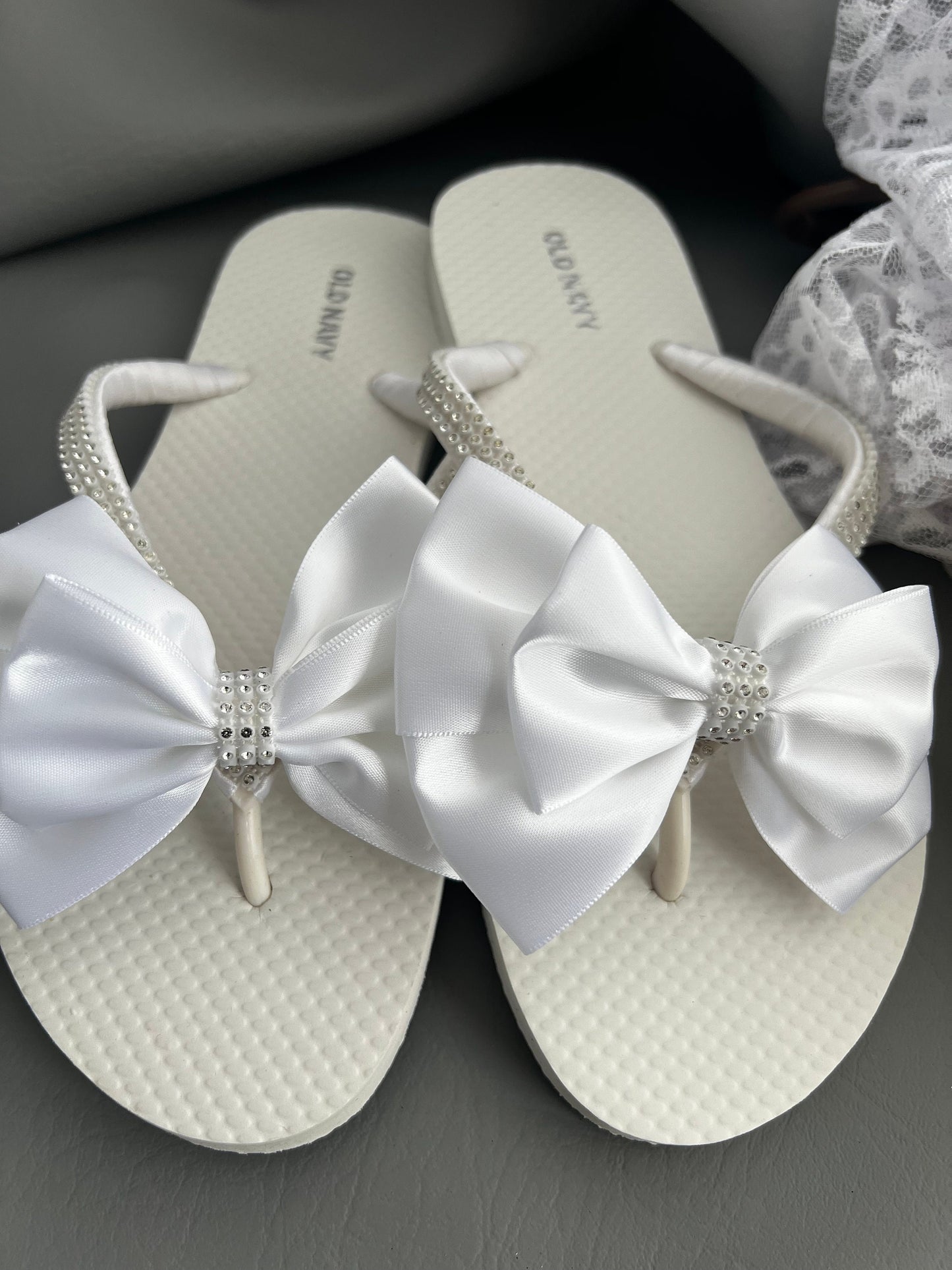 White Bride Bow Flip Flops, Bridal Bow Flip Flops, Wedding Bow Flip Flops White Bow Wedding Flip Flops,  Flats with a White Bow Rhinestones