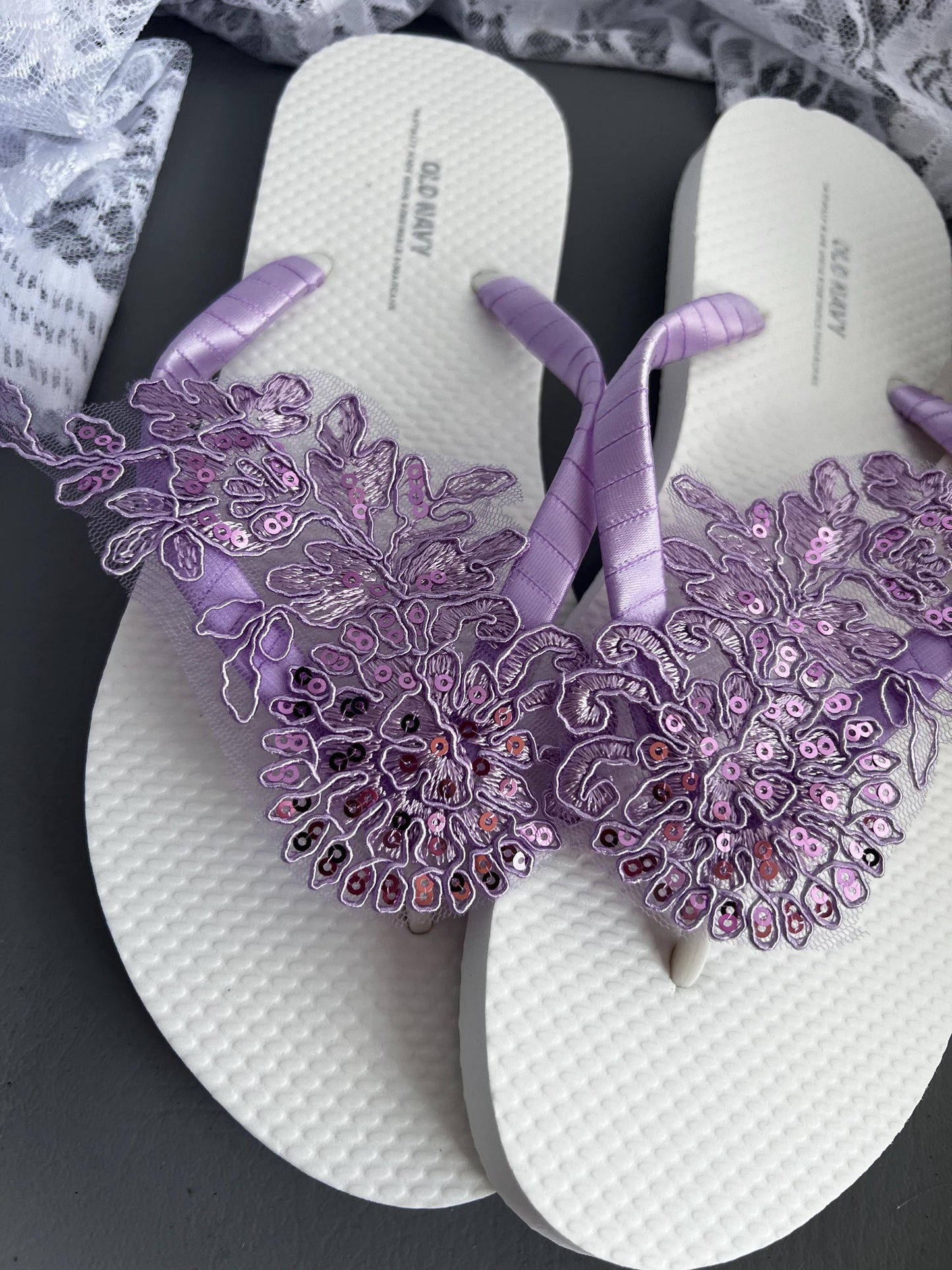 Lavender Bridal Flip Flops, Bridesmaid Flip Flops, Beach Wedding Sandals, Wedding Destination Sandals, Lilac Beaded Flip Flops