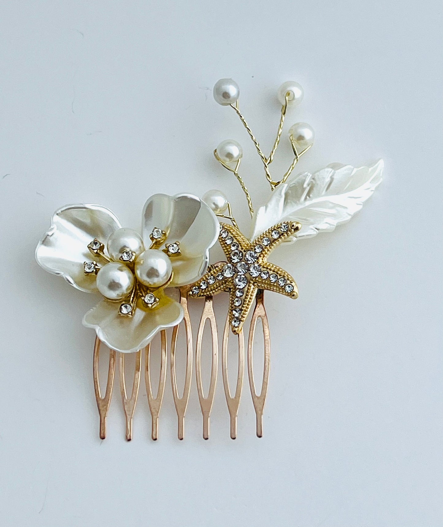 Gold Rhinestones Starfish Wedding Hair Comb, Starfish Bridal Hair Comb, Wedding Pearls and Starfish Comb, Ivory And Gold Bridal Comb