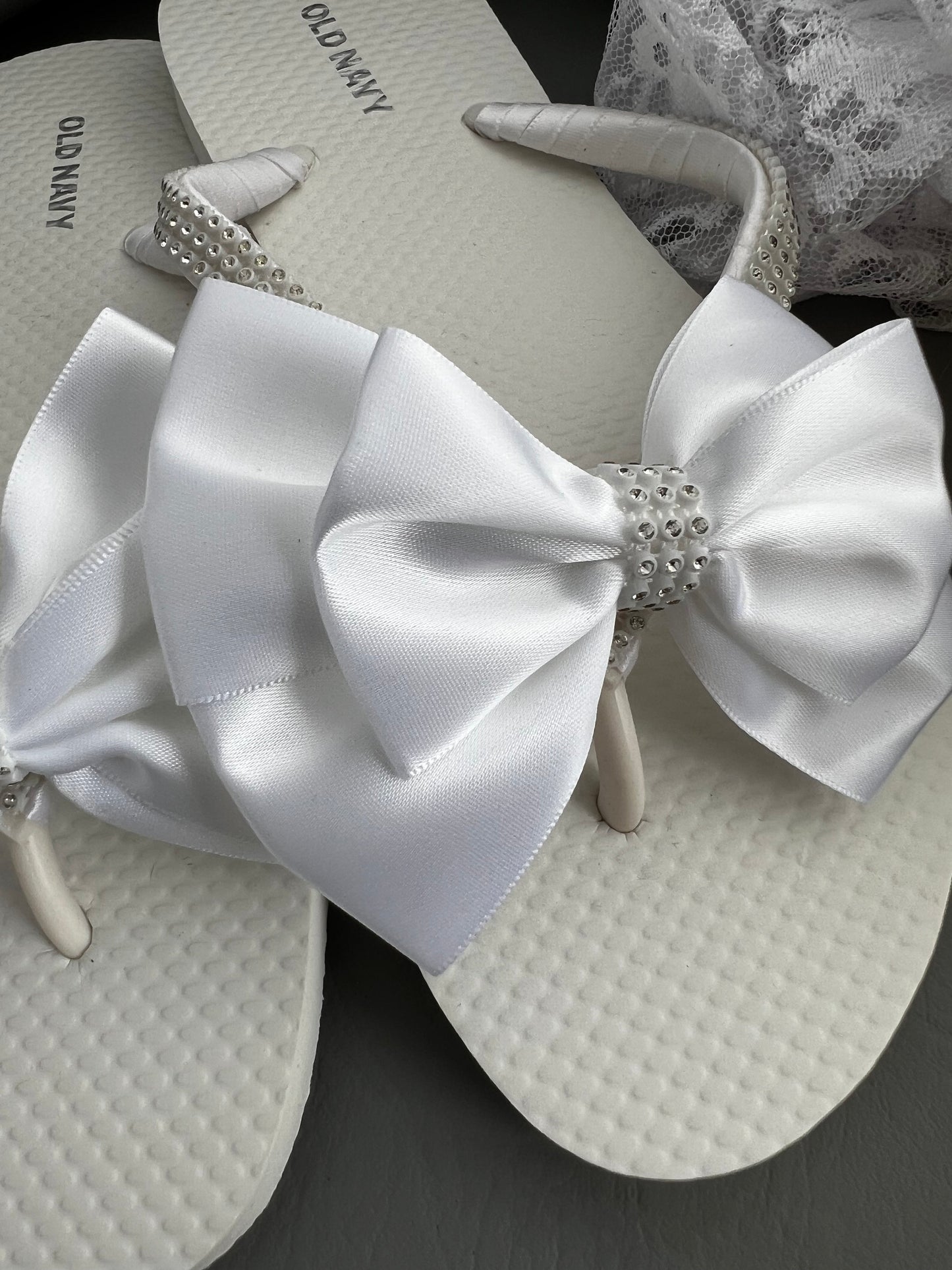 White Bride Bow Flip Flops, Bridal Bow Flip Flops, Wedding Bow Flip Flops White Bow Wedding Flip Flops,  Flats with a White Bow Rhinestones